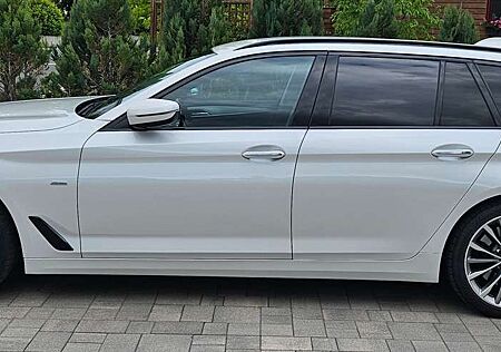 BMW 530d 530 xDrive Touring Aut. Sport Line