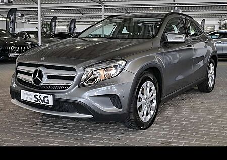 Mercedes-Benz GLA 180 Sport Utility Vehicle Style RüKam+17