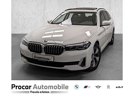 BMW 520 d xDrive Touring LCI Pano HiFI PA 17'' DAB LED