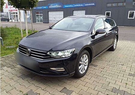 VW Passat Variant Volkswagen Passat V 2.0d Busi LED/ACC/NAVI/SHZ/MASS/RFK/8Fa