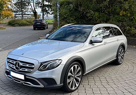 Mercedes-Benz E 220 d 4Matic All-Terrain Panorama. Head-Up.