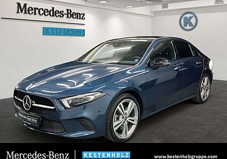 Mercedes-Benz A 250 e Carbon Pano Multibeam Burmester Multisitz