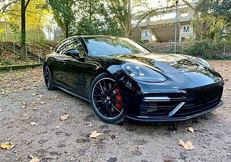 Porsche Panamera Turbo mit Approve Garantie