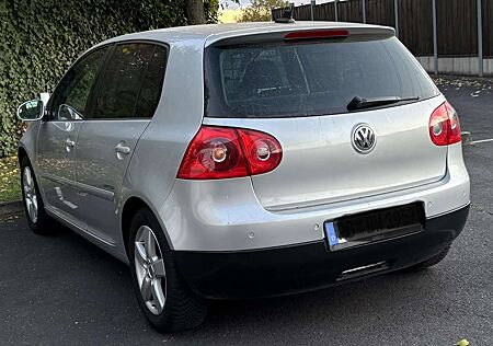 VW Golf Volkswagen 1.9 TDI DPF Trendline BlueMotion