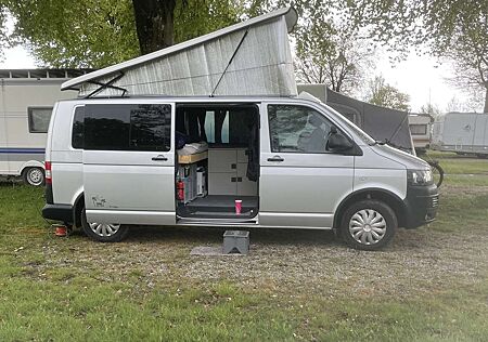 VW T5 Kombi Volkswagen Camper vom Tischlermeister ausgebaut