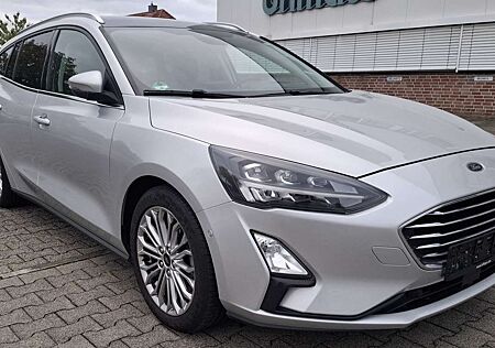 Ford Focus gebraucht kaufen Ford Focus Titanium LED/Kamera/Panorama/Standhz/Head-Up