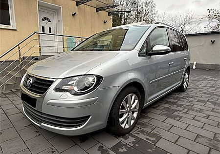 VW Touran Volkswagen Freestyle BlueMotion