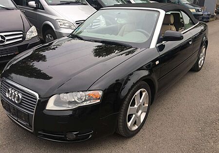 Audi A4 2.7 TDI CABRIO AUTOMATIK LEDER NAVI EL. DACH XENON