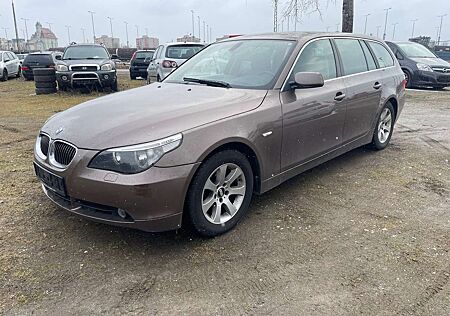 BMW 525d 525 Touring Autom/Navi/Temp/Leder/Sitzh++