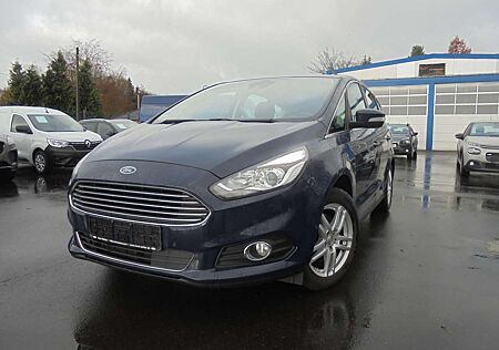 Ford S-Max Titanium