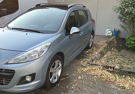 Peugeot 207 SW HDi FAP 92 Forever