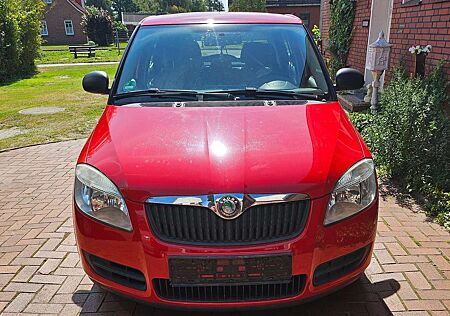 Skoda Fabia 1.2 HTP Classic 5 türig, Tüv neu