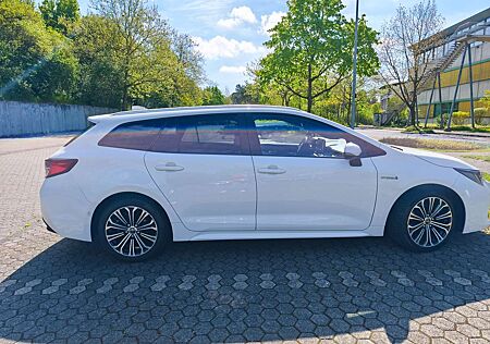 Toyota Corolla 2.0 Hybrid Touring Sports Club