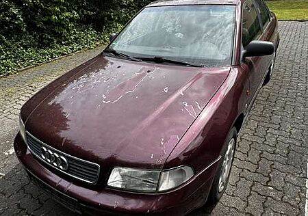 Audi A4 1.6