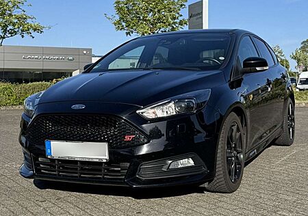 Ford Focus 2.0 EcoBoost ST