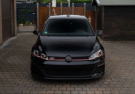 VW Golf GTI Volkswagen (BlueMotion Technology) DSG Performance