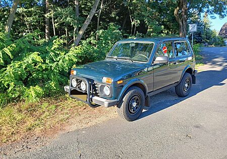 Lada Niva 4x4 Plus