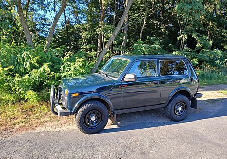 Lada Niva 4x4 Plus