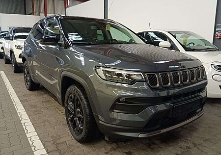 Jeep Compass Upland PHEV 4WD+NAV+LED+KAM+ACC+VIRTUAL