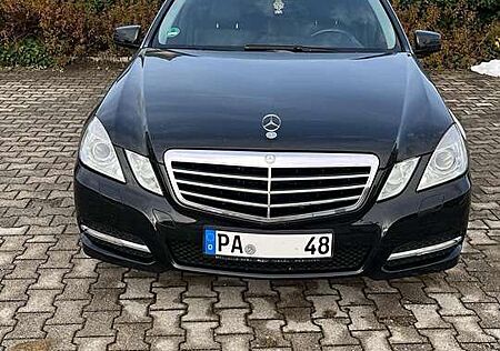 Mercedes-Benz E 220 T CDI DPF BlueEFFICIENCY Avantgarde