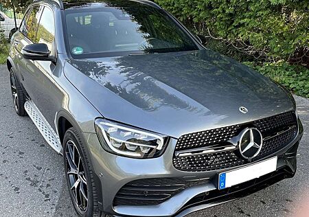 Mercedes-Benz GLC 300 GLC Plugin Hybrid e 4Matic 9G-TRONIC AMG Line