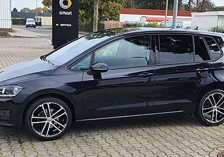 VW Golf Sportsvan Volkswagen 1.6 TDI AHK, Sthz, Pano, Keyless