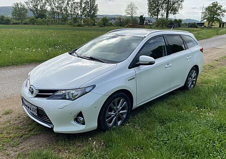 Toyota Auris Hybrid 1.8 VVT-i Hybrid Automatik Life
