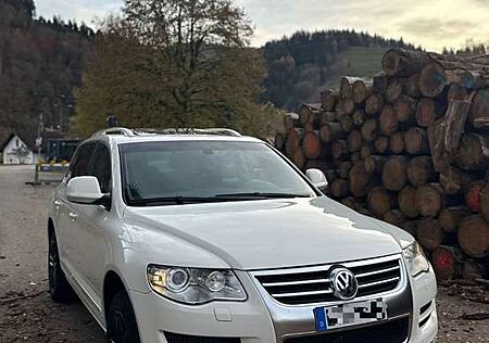 VW Touareg Volkswagen 3.0 V6 TDI DPF Aut.