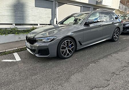 BMW 530d 530 xDrive Touring Aut. M Sport Edition