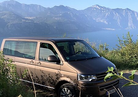 VW T5 Multivan Volkswagen DSG 4MOTION Highline