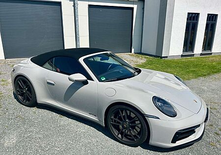 Porsche 992 4GTS Cabriolet, Sportabgasanlage, Matrix