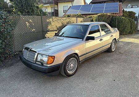 Mercedes-Benz E 300 300 D Turbo Klima TÜV+H Kennzeichen 06/27