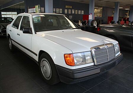 Mercedes-Benz 230 E H-Kenn./Doppel-Airbag/Rostfrei/Ungeschweißt