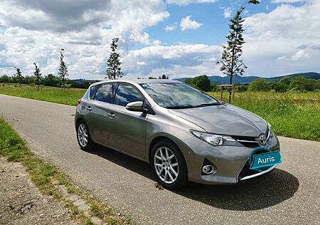 Toyota Auris 1.6 Valvematic Touring Sports Life