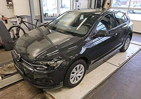 VW Polo Volkswagen Comfortline 1.0l TSI 70kW 5-Gang Klimaanlage
