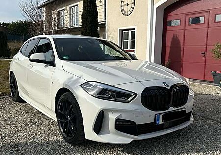 BMW 118i 118 Automatik. M Sport, SHZ, Tempo, Spoiler