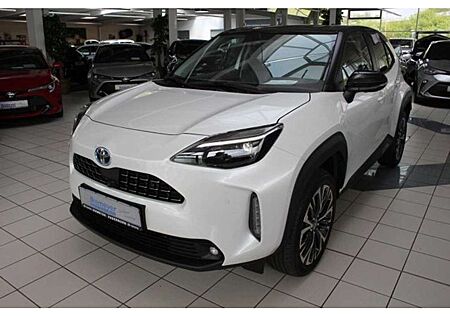 Toyota Yaris Cross Elegant Style Zweifarblackierung Navi