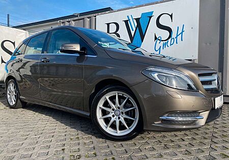 Mercedes-Benz B 180 Urban /Bi-Xenon/Tempomat/Park/SHZ*62TKm!