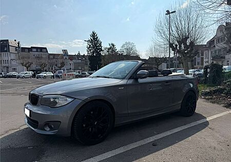 BMW 120d 120 Cabrio Aut. Grau Schw. Alufelgen