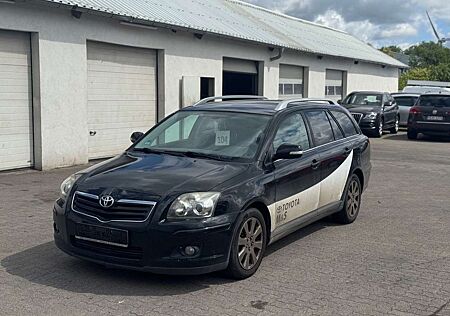 Toyota Avensis Kombi 1.8 Team