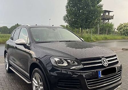 VW Touareg Volkswagen 3.0 V6 TDI R-Line