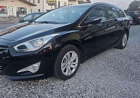 Hyundai i40 cw5 Star Edition*1,7 TDI*NEU TÜV*TEMPO*AUTO*