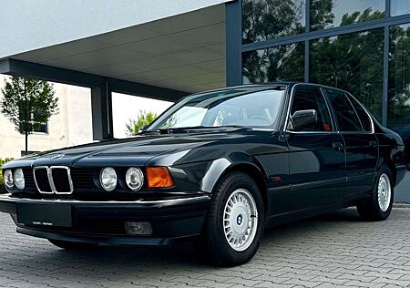 BMW 730 i AUTOMATIK 1. HAND*H-KENNZEICHEN*SAMMLER