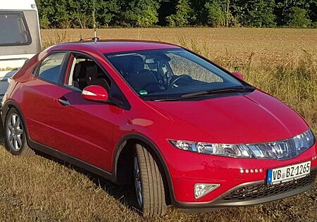 Honda Civic 1.8i-VTEC Sport