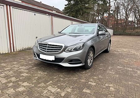 Mercedes-Benz E 250 *Standheizung Massagesitze Comand