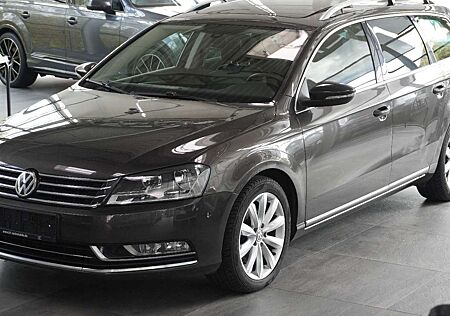 VW Passat Variant Volkswagen Highline 4M*ACC*AHK*PANO*STHZ*