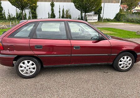 Opel Astra 1.8 F Automatic Klima 5-Türig Tüv 4/26