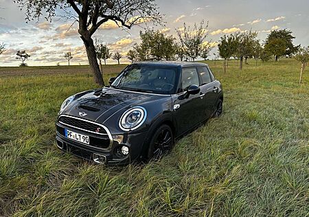 Mini Cooper SD Sport-Aut.