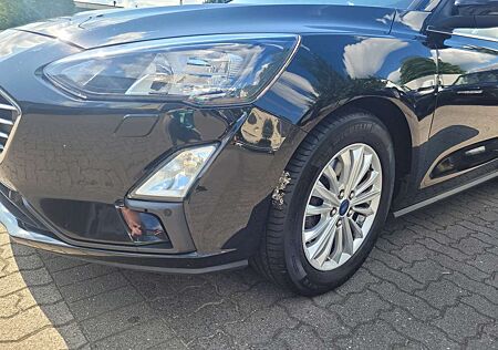Ford Focus 2.0 EcoBlue Titanium Aut. +AHK+NAVI+RFK+PDC+SHZ+