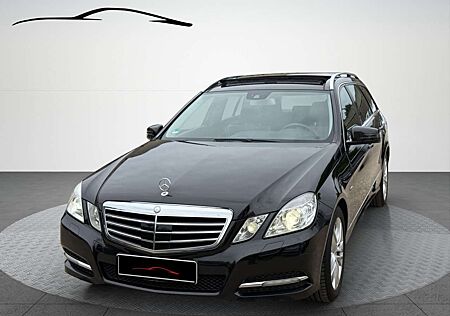 Mercedes-Benz E 200 CGI T AVANTGARDE / PANORAMA / AUTOMATIK